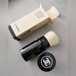 Chanel Les Beiges Retractable Kabuki Brush NEW